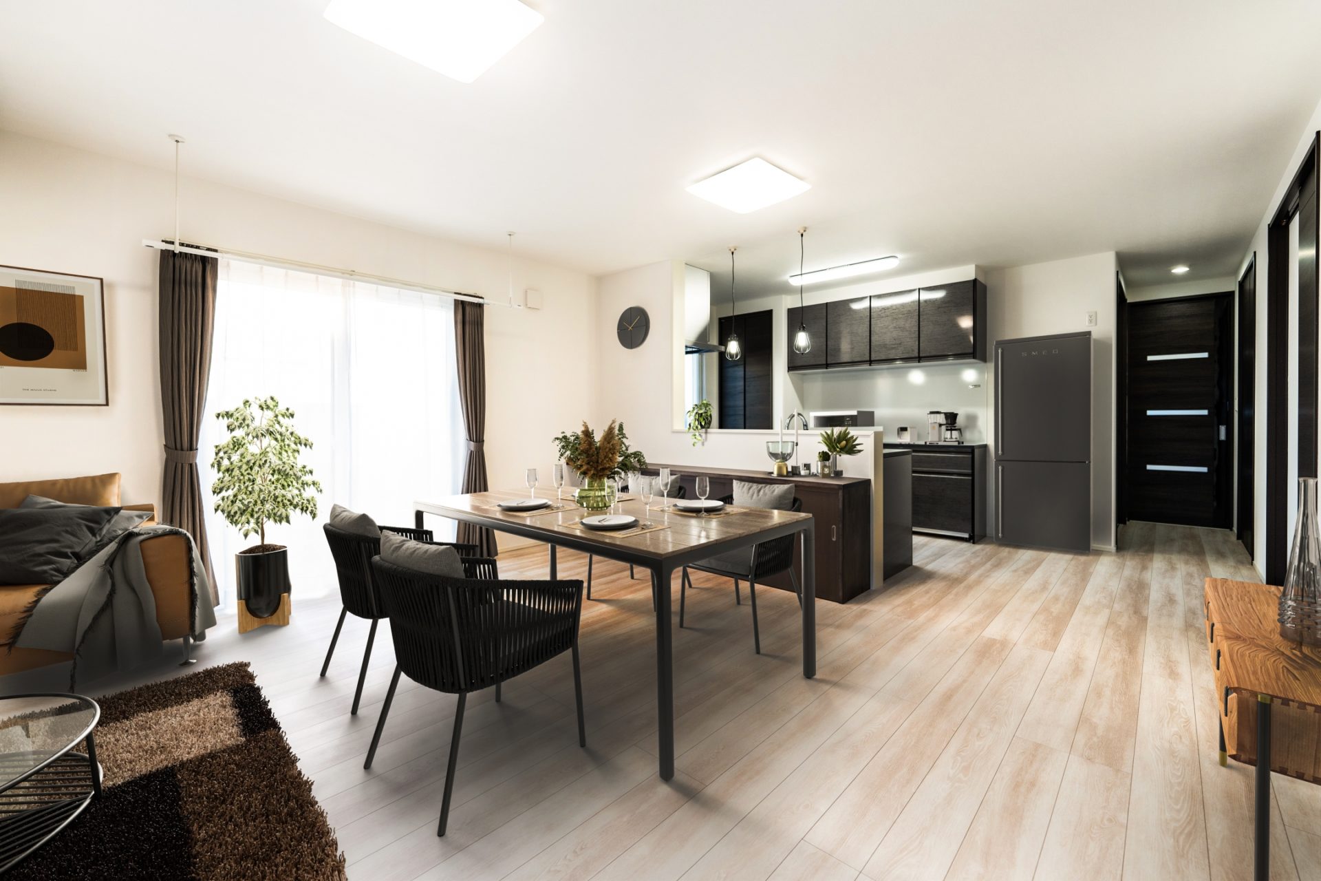 ナチュラルと黒が調和するダイニング