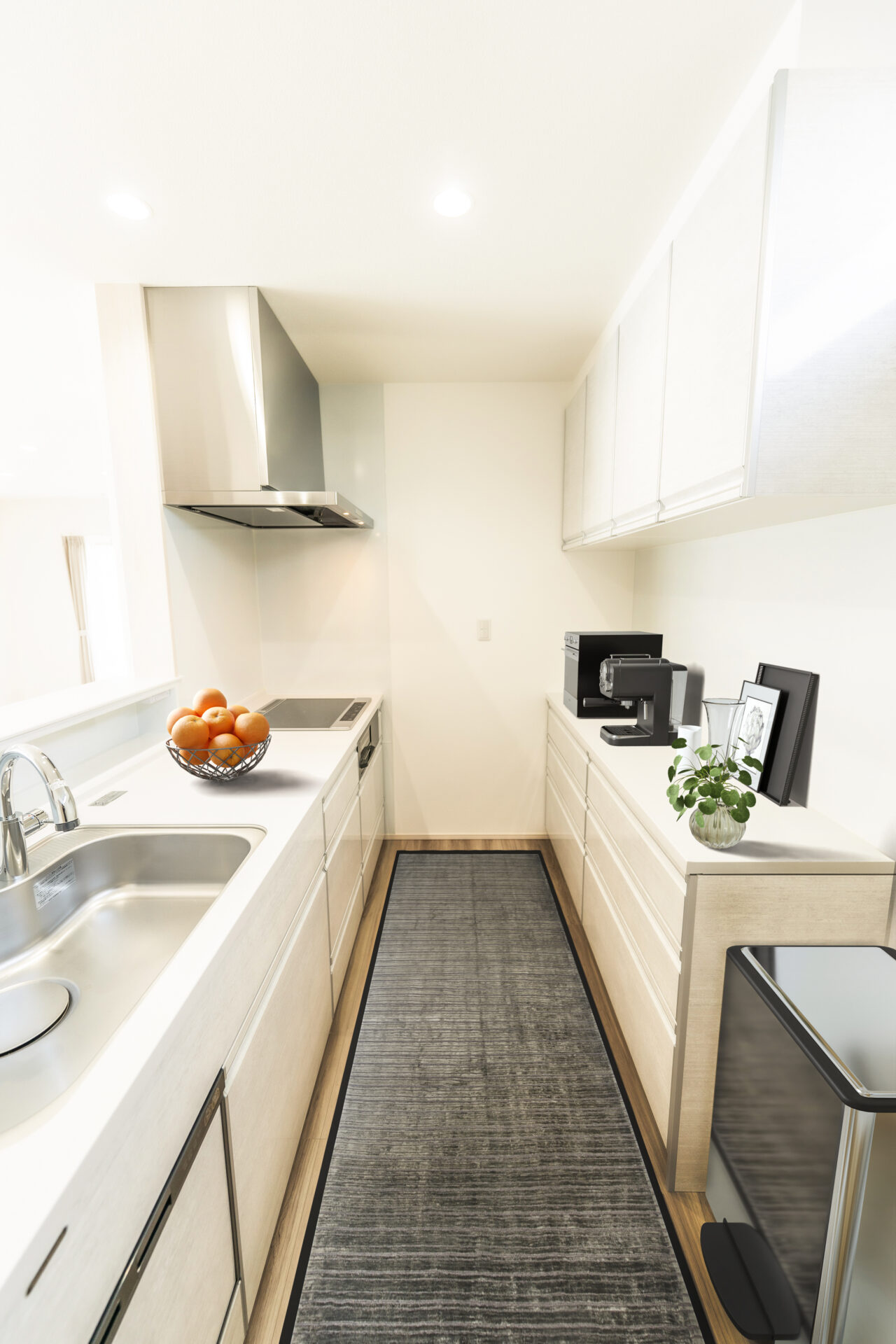 柔らかな白が彩る機能美キッチン