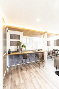 カフェ気分を楽しめるカウンターキッチン