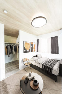 木の温もりが心地よいデザイン寝室