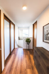 お気に入りを飾れるギャラリー廊下