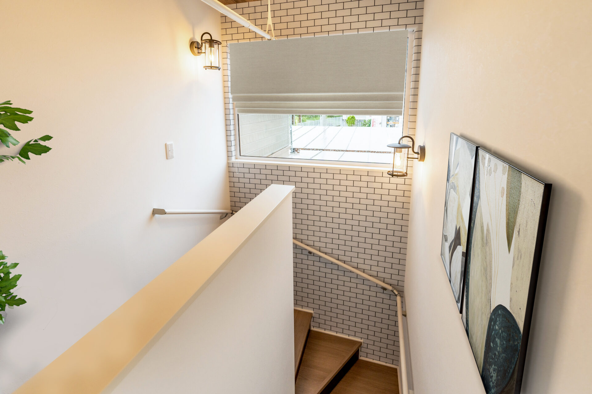 光とアートが楽しめる階段スペース