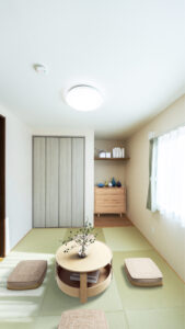 縁なし畳と洋風アレンジが魅力の明るい和室