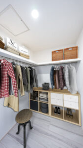 ゆったり広がるウォークインクローゼット