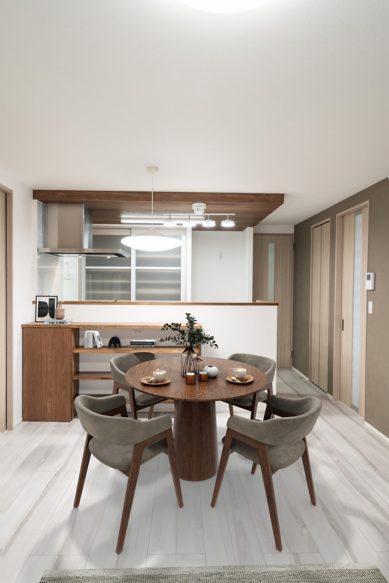 落ち着きと機能美が共存する上質なLDK