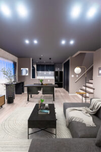 シックなリビングダイニング