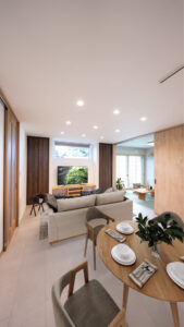 家族族が自然と集まる、やさしい木のＬＤＫ