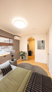 機能性とデザインを備えた、大人のための寝室